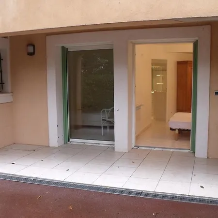 Bel Appart A St Raph Dans Clos Prive דירה Saint-Raphaël